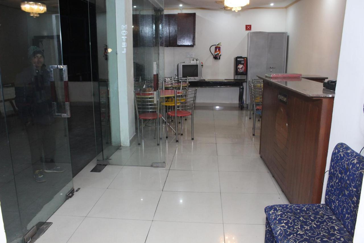 Hotel Dolls Inn Nainital Bagian luar foto